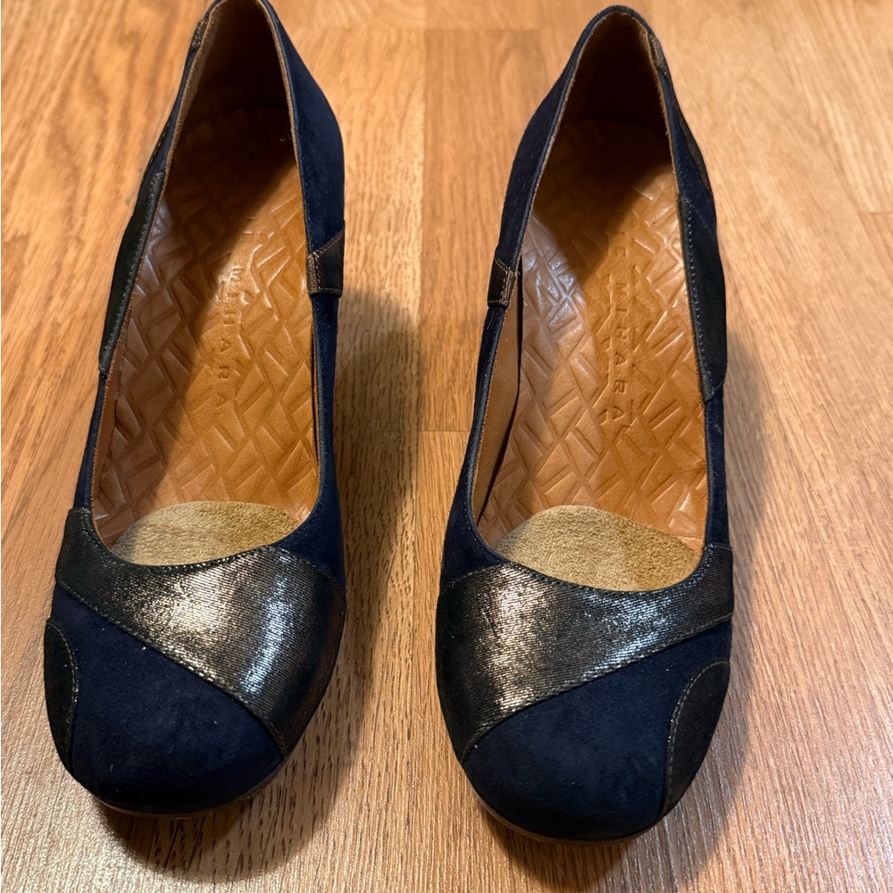 Elegant Black and Gold Women's Shoes -Chie Mihara